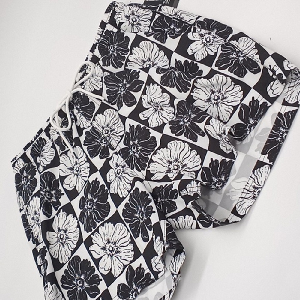 INC Men's Blooms‎ 5" Board Shorts Swim Trunks Black White M
